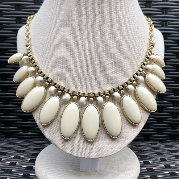 Lucky Brand Jewelry - Lucky Brand | Cream Resin Pendant Necklace | 20” Adjustable